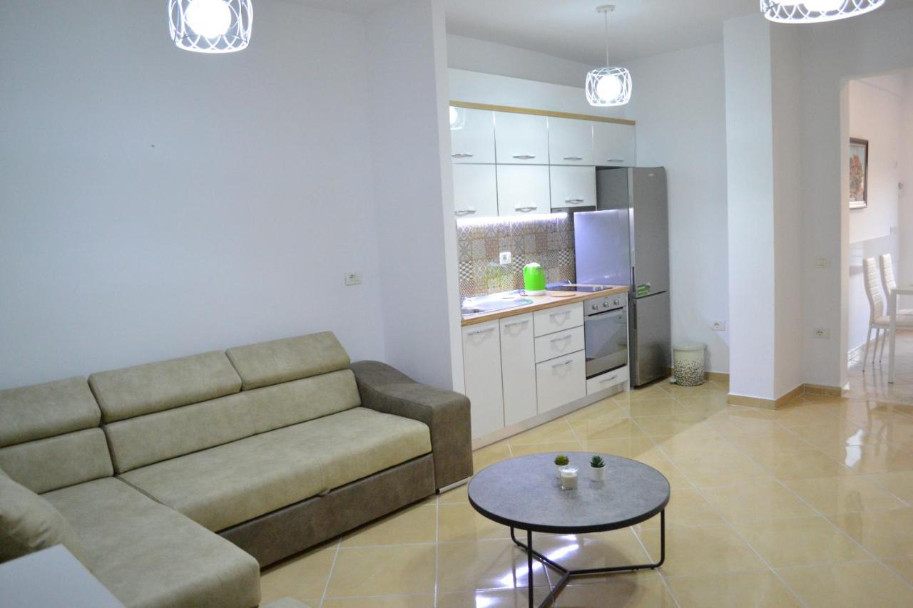 Seaview Penthouse 2 Bedrooms Apartment & Box Garage Vlorë 外观 照片