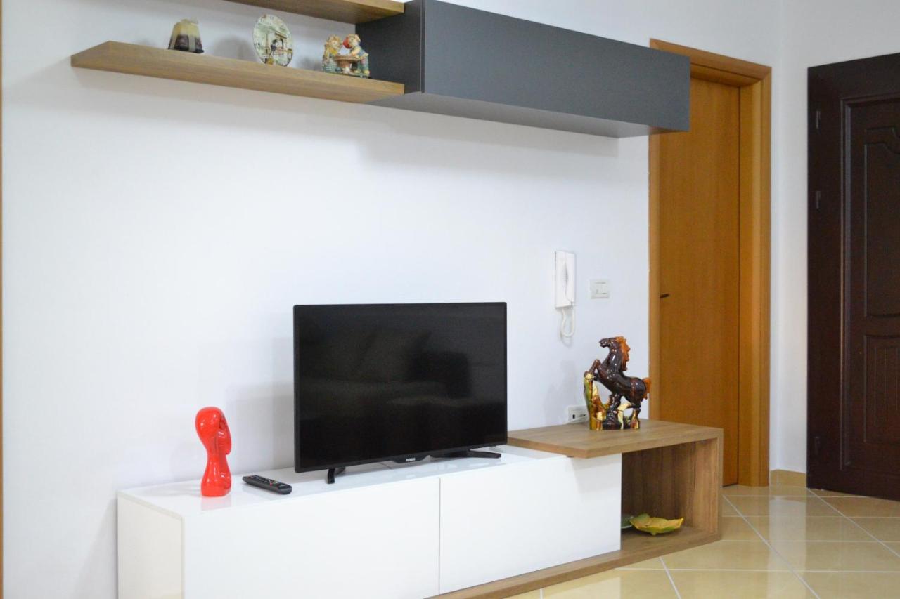 Seaview Penthouse 2 Bedrooms Apartment & Box Garage Vlorë 外观 照片