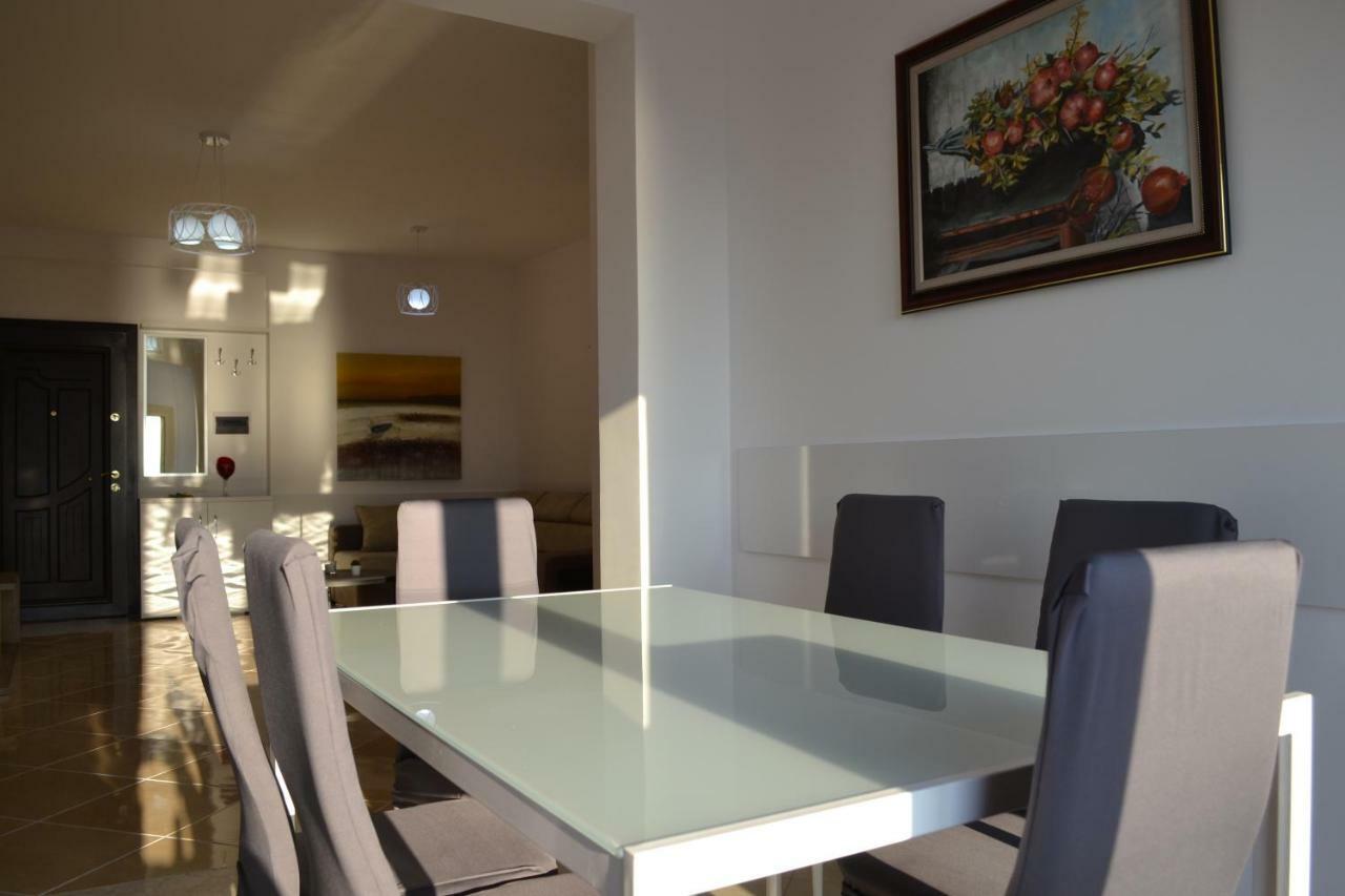 Seaview Penthouse 2 Bedrooms Apartment & Box Garage Vlorë 外观 照片